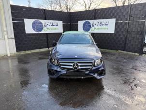 Gebruikte Fusee links-voor Mercedes E (W213) E-200 2.0 Turbo 16V Prijs € 124,99 Margeregeling aangeboden door A-team Automotive