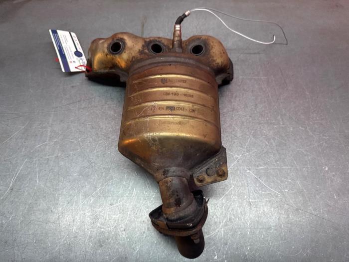 Katalysator van een Opel Corsa D 1.2 16V ecoFLEX Bi-Fuel 2012