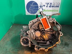 Gebruikte Versnellingsbak Volkswagen Polo IV (9N1/2/3) 1.4 16V 75 Prijs € 249,99 Margeregeling aangeboden door A-team Automotive