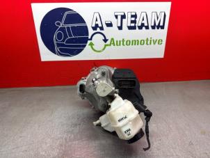 Gebruikte Rembekrachtiger Volkswagen Golf VIII (CD1) 2.0 GTI Clubsport 16V Prijs € 599,99 Margeregeling aangeboden door A-Team Automotive