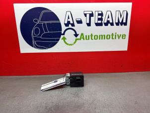 Gebruikte Stuurslot Renault Clio IV (5R) 1.5 Energy dCi 90 FAP Prijs € 39,99 Margeregeling aangeboden door A-Team Automotive