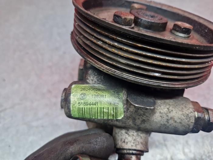 Stuurbekrachtiging Pomp van een Peugeot Bipper (AA) 1.3 HDI 2012