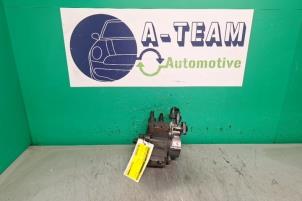 Gebruikte Brandstofpomp Mechanisch Peugeot Boxer (U9) 2.2 HDi 130 Euro 5 Prijs € 174,99 Margeregeling aangeboden door A-team Automotive