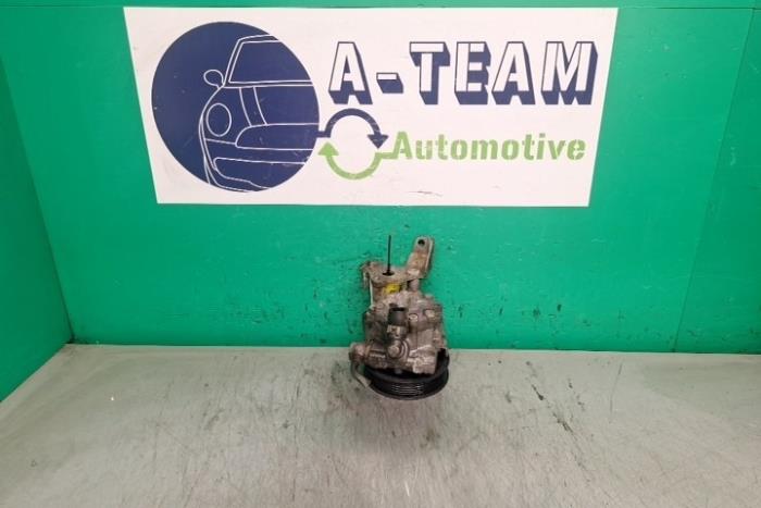 Gebruikte Pomp Servo BMW 5 serie (E60) 520i 24V Prijs € 49,99 Margeregeling aangeboden door A-team Automotive