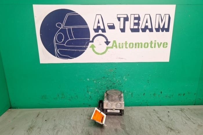 Gebruikte ABS Pomp Dacia Logan MCV I (KS) 1.6 MPI 85 Prijs € 39,99 Margeregeling aangeboden door A-team Automotive