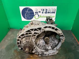 Gebruikte Versnellingsbak Volkswagen Transporter T5 2.5 TDi PF Prijs € 599,99 Margeregeling aangeboden door A-team Automotive