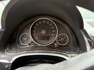Gebruikte Instrumentenpaneel Volkswagen Up! (121) 1.0 12V 75 Prijs op aanvraag aangeboden door A-team Automotive