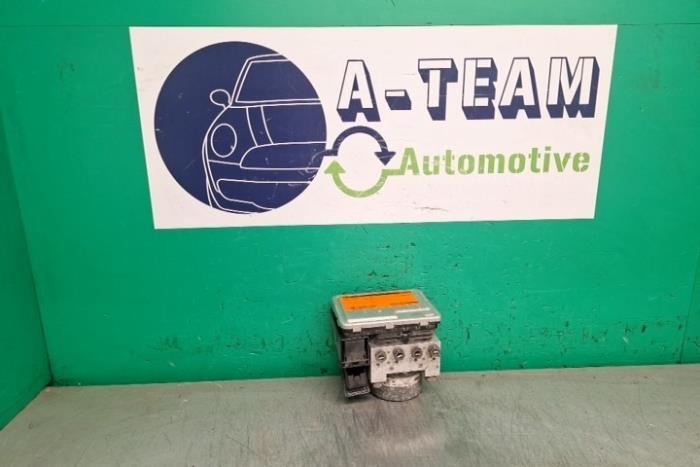 Gebruikte ABS Pomp Ford Fiesta 7 1.0 EcoBoost 12V 100 Prijs € 449,99 Margeregeling aangeboden door A-team Automotive