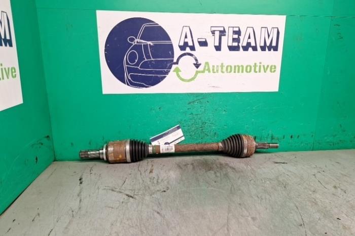 Gebruikte Aandrijfas links-voor Renault Clio V (RJAB) 1.0 TCe 90 12V Prijs € 199,99 Margeregeling aangeboden door A-team Automotive