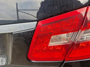 Gebruikte Achterlicht rechts Mercedes E (W212) E-350 CDI V6 24V BlueEfficiency Prijs € 39,99 Margeregeling aangeboden door A-Team Automotive