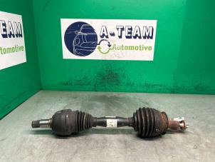 Gebruikte Steekas links-voor Mercedes B (W246) 1.5 B-180 CDI,d 16V Prijs € 249,99 Margeregeling aangeboden door A-team Automotive