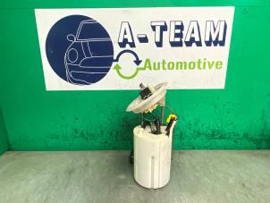 Gebruikte Benzinepomp BMW 6 serie (E63) 645 Ci 4.4 V8 32V Prijs € 99,99 Margeregeling aangeboden door A-team Automotive