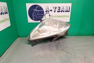 Gebruikte Linker Koplamp Opel Astra H (L48) 1.6 16V Prijs € 74,99 Margeregeling aangeboden door A-team Automotive