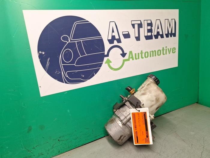 Gebruikte Pomp Servo Dacia Logan MCV I (KS) 1.6 MPI 85 Prijs € 139,99 Margeregeling aangeboden door A-team Automotive