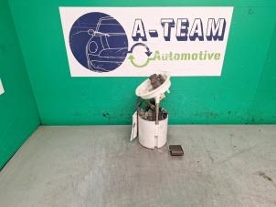 Gebruikte Benzinepomp BMW 3 serie (E90) 325i 24V Prijs € 49,99 Margeregeling aangeboden door A-team Automotive