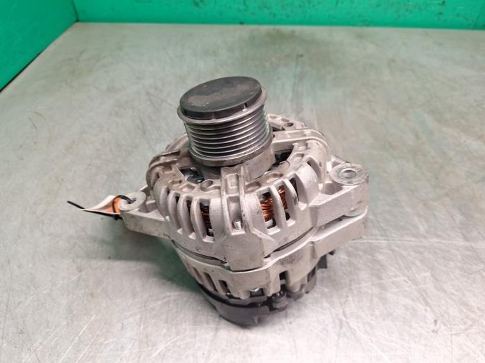 Dynamo van een Toyota Hiace 2006