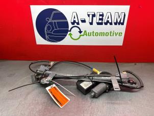 Gebruikte Raammechaniek 2Deurs links-voor Peugeot 307 CC (3B) 1.6 16V Prijs € 199,99 Margeregeling aangeboden door A-Team Automotive