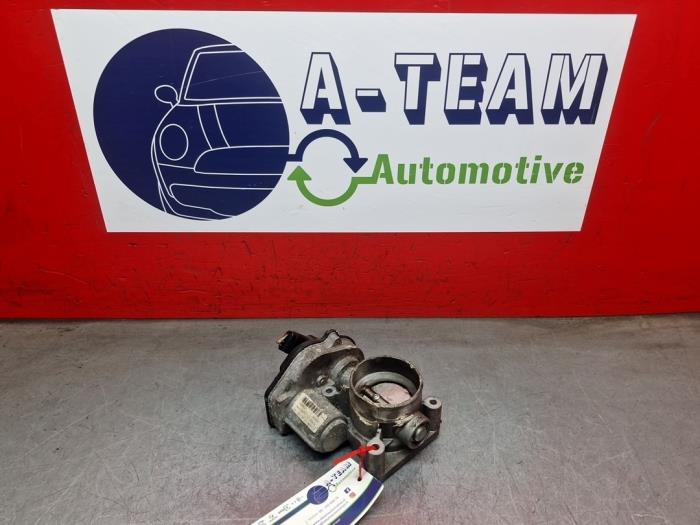 Gebruikte Gasklephuis Ford Focus 2 Wagon 1.8 16V Prijs € 69,99 Margeregeling aangeboden door A-Team Automotive