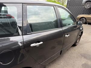 Gebruikte Deur 4Deurs rechts-achter Renault Grand Scénic III (JZ) 1.4 16V TCe 130 Prijs € 199,99 Margeregeling aangeboden door A-team Automotive