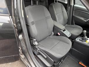 Gebruikte Voorstoel rechts Renault Grand Scénic III (JZ) 1.4 16V TCe 130 Prijs € 99,99 Margeregeling aangeboden door A-team Automotive