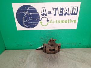 Gebruikte Remklauw (Tang) links-voor Toyota Aygo (B10) 1.0 12V VVT-i Prijs € 9,99 Margeregeling aangeboden door A-team Automotive