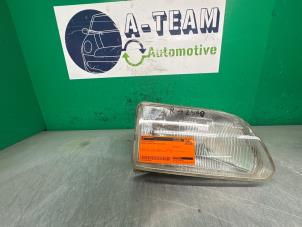 Gebruikte Koplamp rechts Toyota Starlet (EP8/NP8) 1.3 Friend,XLi 12V Prijs € 24,99 Margeregeling aangeboden door A-team Automotive