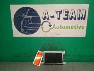 Gebruikte Display Multi Media regelunit Audi A4 Avant (B8) 2.0 TFSI 16V Quattro Prijs € 159,99 Margeregeling aangeboden door A-team Automotive