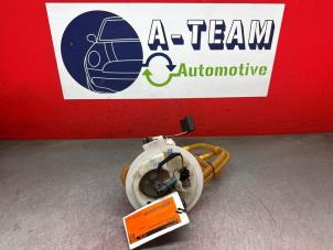 Gebruikte Benzinepomp Mercedes GLK (204.7/9) 3.5 350 V6 24V 4-Matic Prijs € 59,99 Margeregeling aangeboden door A-Team Automotive