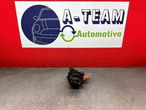 Gebruikte Vulpijp olie Mercedes A (W176) 1.6 A-180 16V Prijs € 14,99 Margeregeling aangeboden door A-Team Automotive