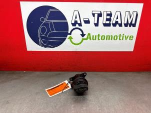 Gebruikte Vulpijp olie Mercedes GLA (156.9) 1.6 180 16V Prijs € 14,99 Margeregeling aangeboden door A-Team Automotive