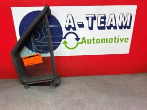 Gebruikte Ruit Driehoek links-voor Ford Transit Courier 1.0 Ti-VCT EcoBoost 12V Prijs € 49,99 Margeregeling aangeboden door A-Team Automotive