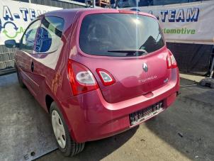 Gebruikte Aandrijfas links-voor Renault Twingo II (CN) 1.2 16V Prijs € 19,99 Margeregeling aangeboden door A-Team Automotive