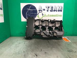 Gebruikte Kleppendeksel Mercedes C (W203) 1.8 C-180K 16V Prijs € 49,99 Margeregeling aangeboden door A-team Automotive