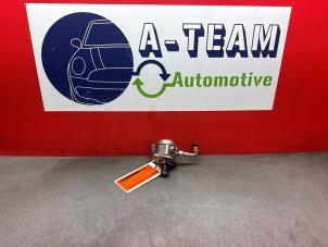 Gebruikte Hogedrukpomp Ford EcoSport (JK8) 1.0 EcoBoost 12V 125 Prijs € 49,99 Margeregeling aangeboden door A-Team Automotive