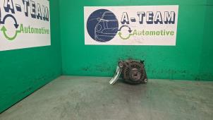 Gebruikte Dynamo Kia Carens III (FG) 2.0i CVVT 16V Prijs € 49,99 Margeregeling aangeboden door A-team Automotive