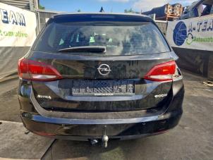 Gebruikte Achterklep Opel Astra K Sports Tourer 1.6 CDTI 110 16V Prijs € 999,99 Margeregeling aangeboden door A-Team Automotive