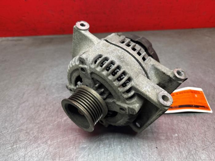 Dynamo van een Opel Astra K Sports Tourer 1.6 CDTI 110 16V 2017