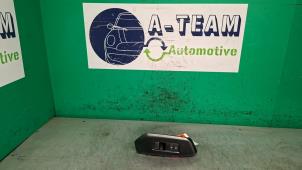 Gebruikte Ruit schakelaar elektrisch Lexus LBX 1.5 Hybrid 2WD Prijs € 49,99 Margeregeling aangeboden door A-team Automotive