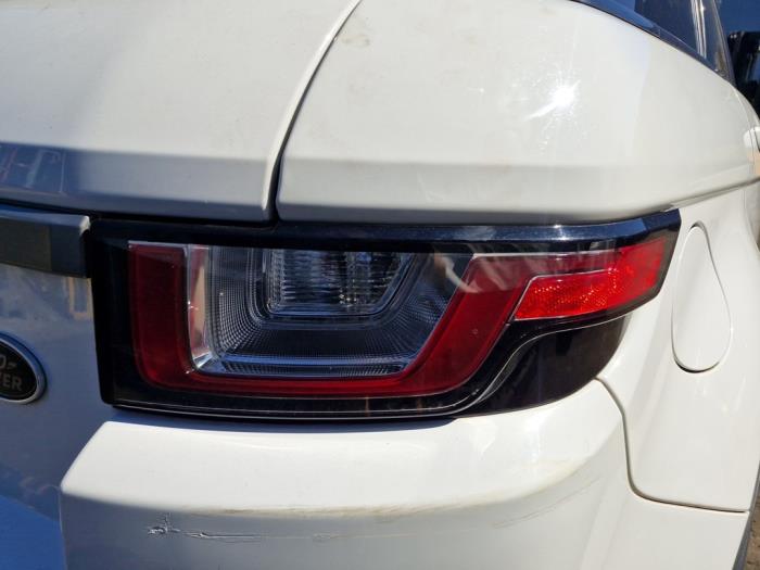 Achterlicht rechts van een Land Rover Range Rover Evoque (LVJ/LVS) 2.0 eD 150 16V 5-drs. 2017