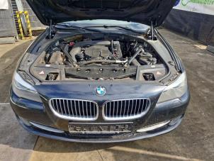 Gebruikte Luchtfilterhuis BMW 5 serie (F10) 530d 24V Prijs € 74,99 Margeregeling aangeboden door A-Team Automotive