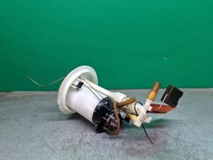 Gebruikte Benzinepomp Mercedes C (W204) 2.5 C-230, C-250 V6 24V Prijs € 74,99 Margeregeling aangeboden door A-Team Automotive