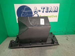 Gebruikte Dashboardkastje Nissan Qashqai (J10) 2.0 16V 4x4 Prijs € 24,99 Margeregeling aangeboden door A-team Automotive