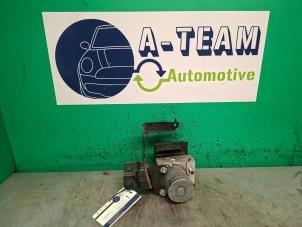 Gebruikte ABS Pomp Nissan Qashqai (J10) 2.0 16V 4x4 Prijs € 199,99 Margeregeling aangeboden door A-team Automotive