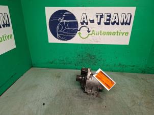 Gebruikte Koelvloeistof pomp BMW 5 serie (F10) 530i 24V TwinPower Turbo Prijs € 89,99 Margeregeling aangeboden door A-team Automotive