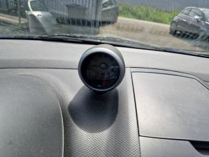 Gebruikte Toerenteller Opel Agila (B) 1.0 12V Prijs € 19,99 Margeregeling aangeboden door A-Team Automotive