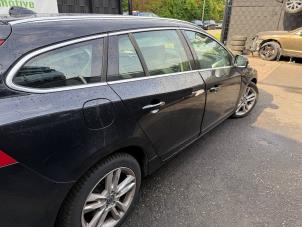 Gebruikte Deur 4Deurs rechts-achter Volvo V60 I (FW/GW) 2.4 D6 20V Plug-in Hybrid AWD Prijs € 199,99 Margeregeling aangeboden door A-team Automotive