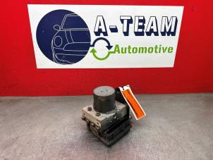 Gebruikte ABS Pomp Mercedes Sprinter 3,5t (906.63) 309 CDI 16V Prijs € 89,99 Margeregeling aangeboden door A-Team Automotive