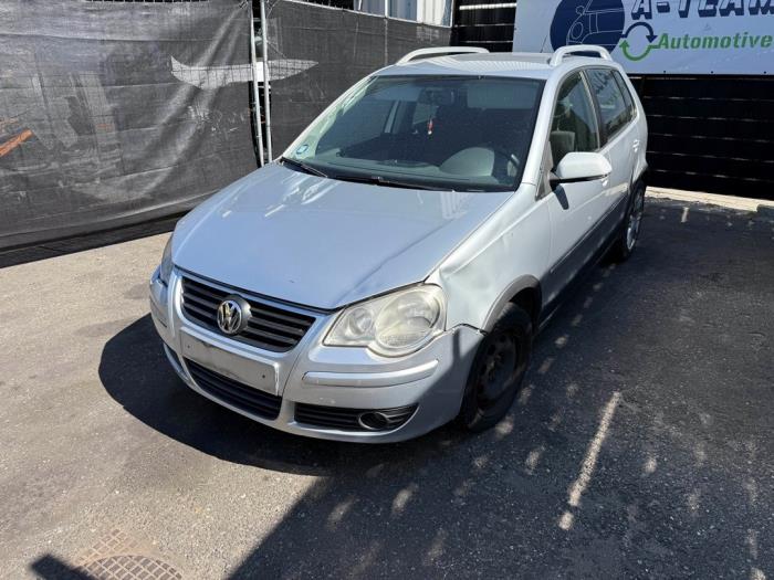 Benzinepomp van een Volkswagen CrossPolo (9N3) 1.2 12V 2006