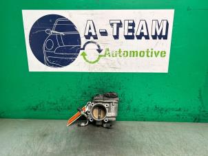 Gebruikte Gasklephuis Toyota Avensis (T25/B1B) 2.0 16V VVT-i D4 Prijs € 49,99 Margeregeling aangeboden door A-team Automotive