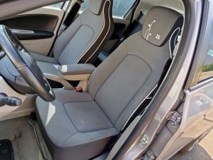 Gebruikte Stoel links Renault Zoé (AG) 46kW Prijs € 249,99 Margeregeling aangeboden door A-Team Automotive